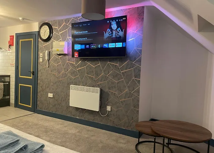 Lovely Studio Apartment Located In Birmingham