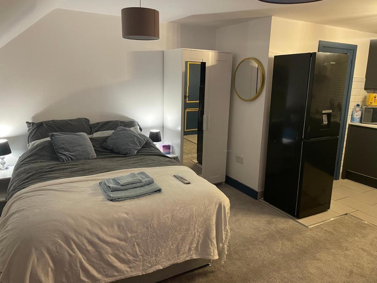 Lovely Located In Apartment *